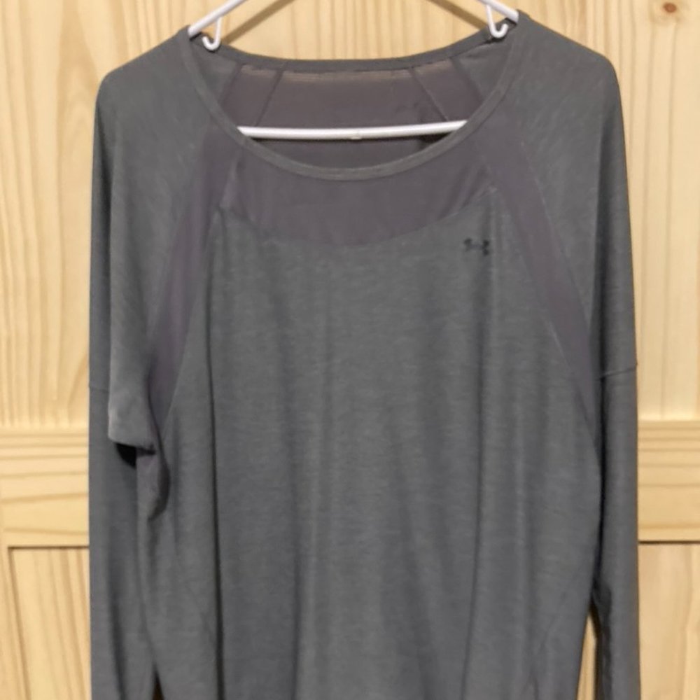 Under Armour Long Sleeve T-Shirt